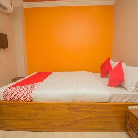 Oyo 48133 Hotel Payel Malda Екстер'єр фото