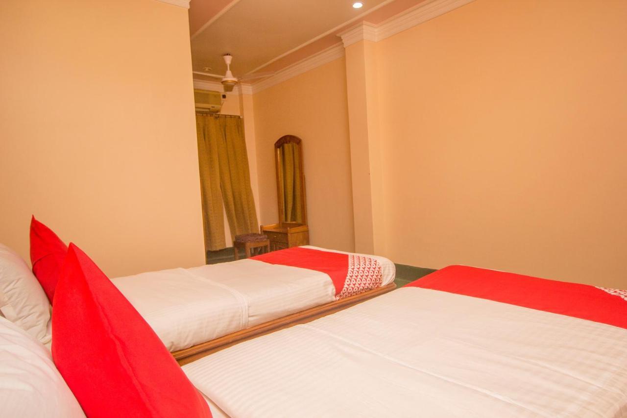 Oyo 48133 Hotel Payel Malda Екстер'єр фото