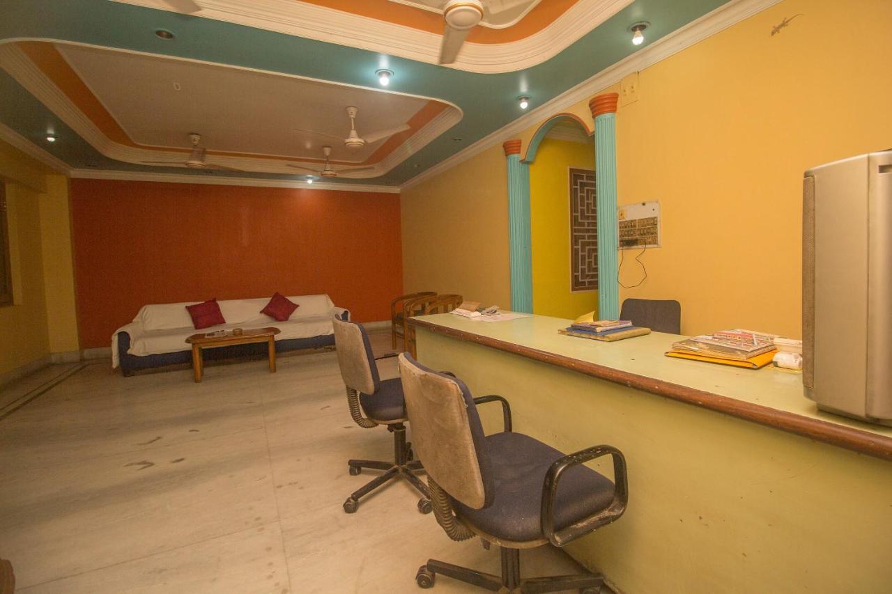 Oyo 48133 Hotel Payel Malda Екстер'єр фото
