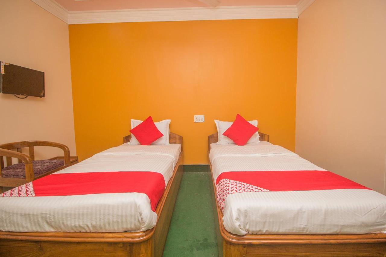 Oyo 48133 Hotel Payel Malda Екстер'єр фото