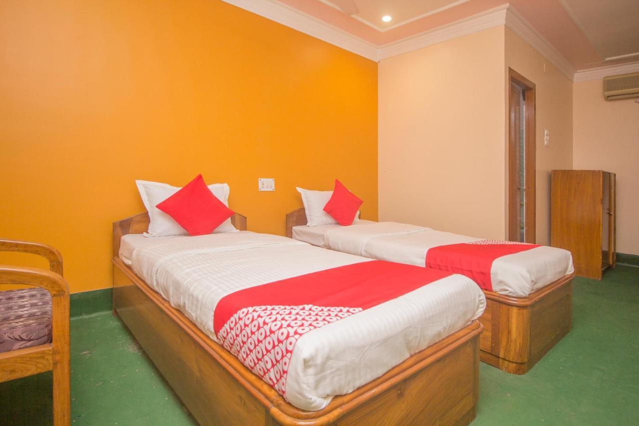 Oyo 48133 Hotel Payel Malda Екстер'єр фото