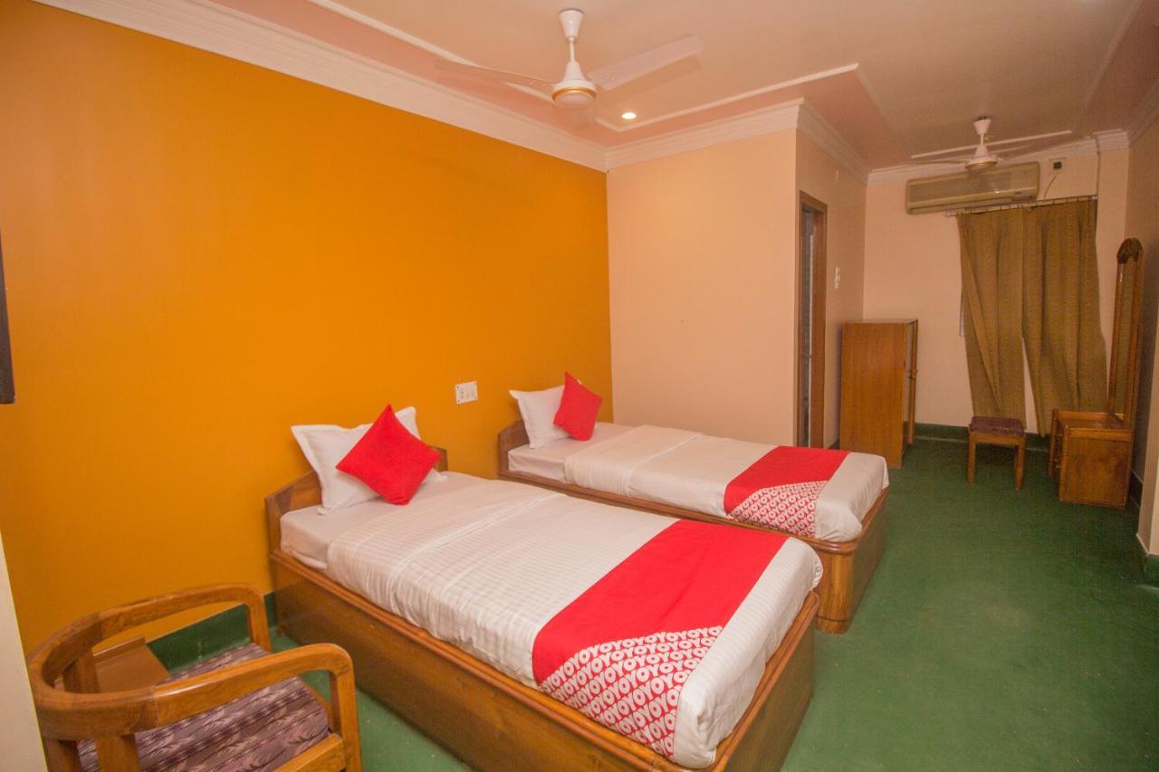 Oyo 48133 Hotel Payel Malda Екстер'єр фото
